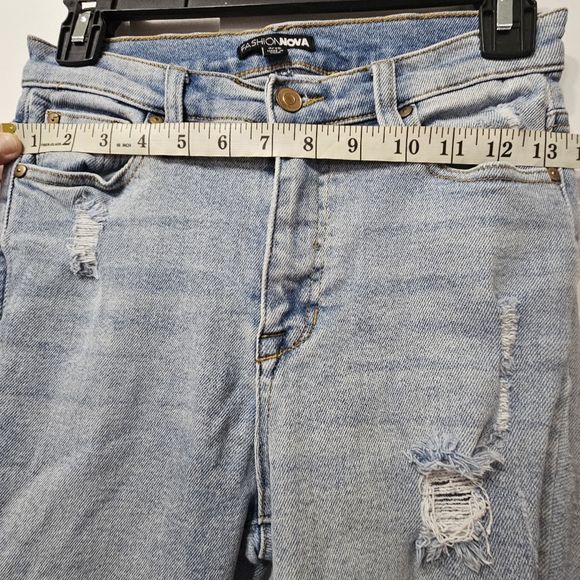 Fashion Nova Junior Jeans Size 3/26 - Picture 7 of 16